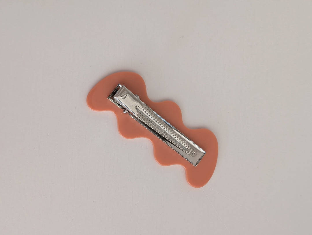 Wiggle Hair Clip 8cm in Salmon