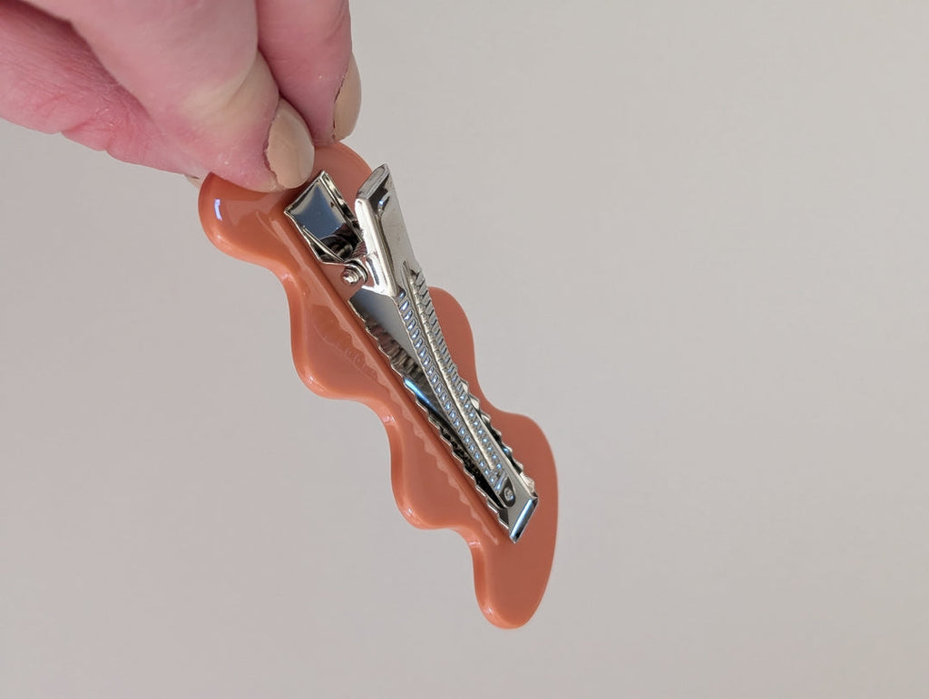 Wiggle Hair Clip 8cm in Salmon