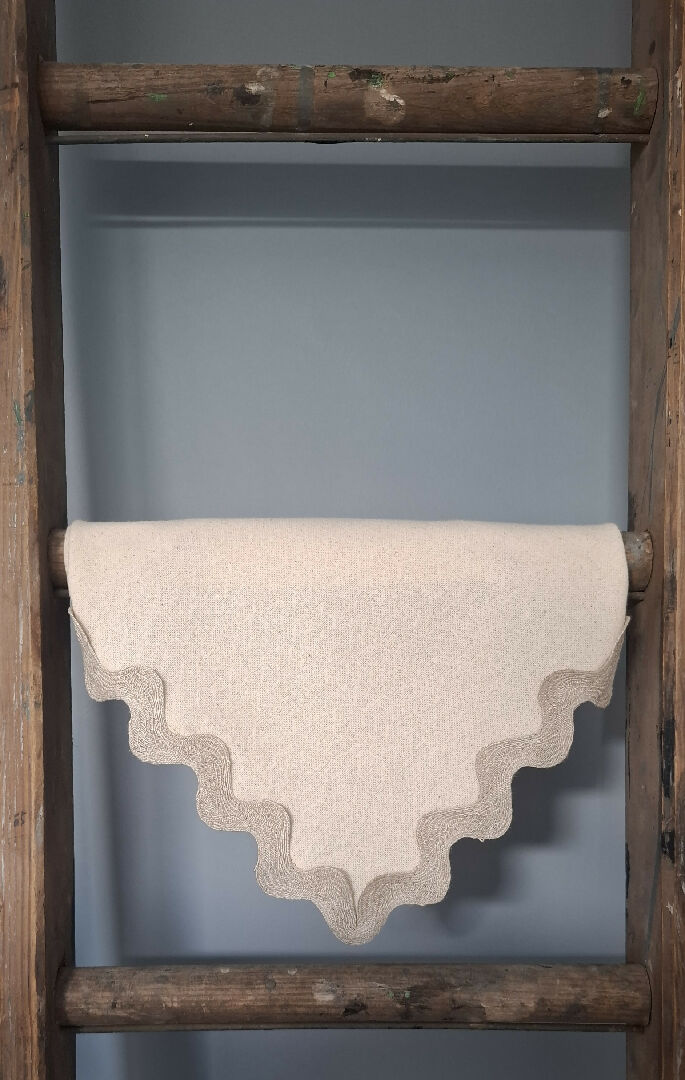 jute trimmed