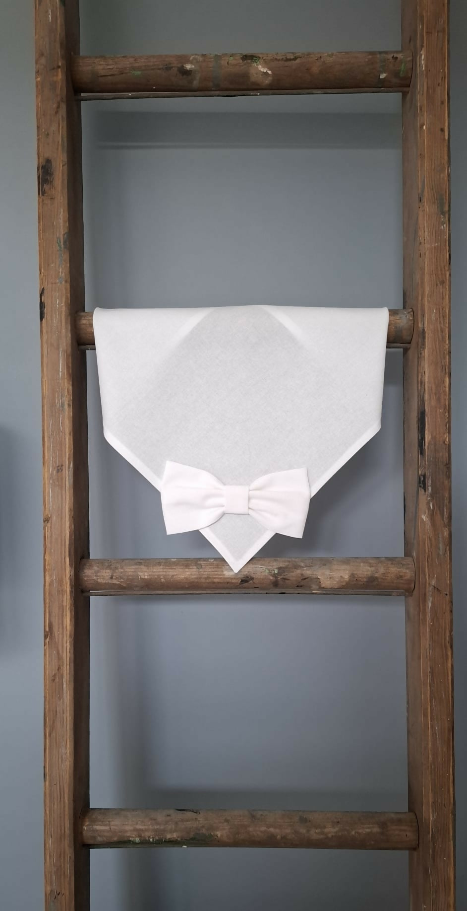 bow scarf