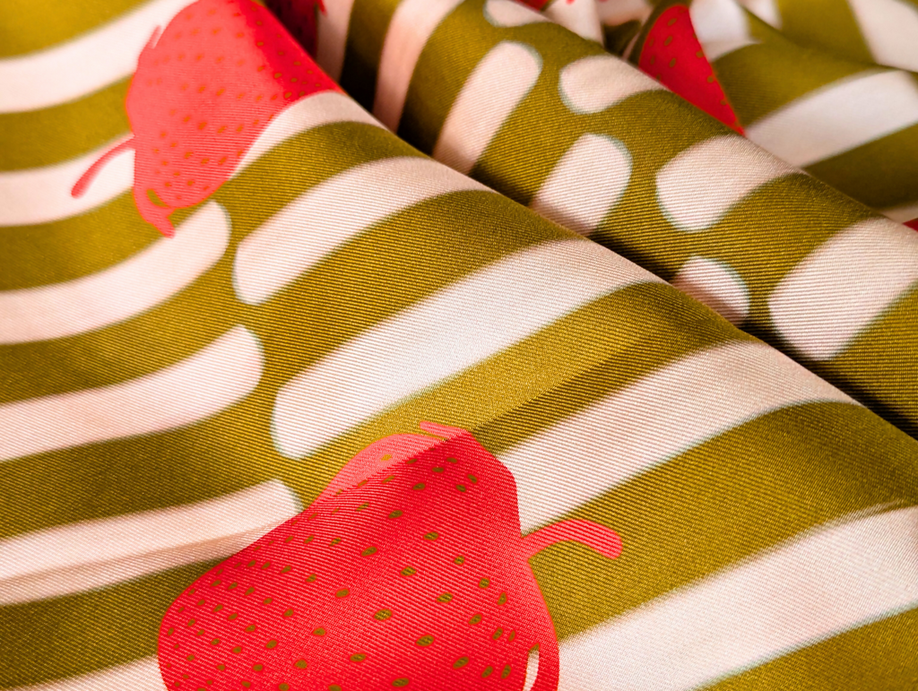 938554 CHEQUERED STRAWBERRY (6)