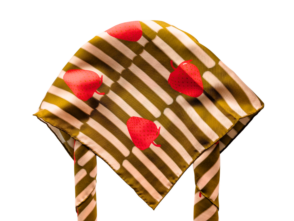 938554 CHEQUERED STRAWBERRY (2)